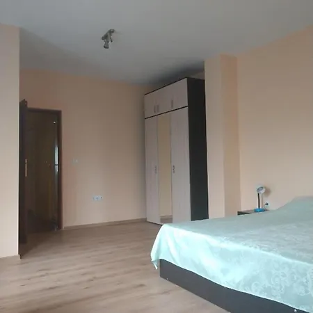 Апартамент1 Apartment *